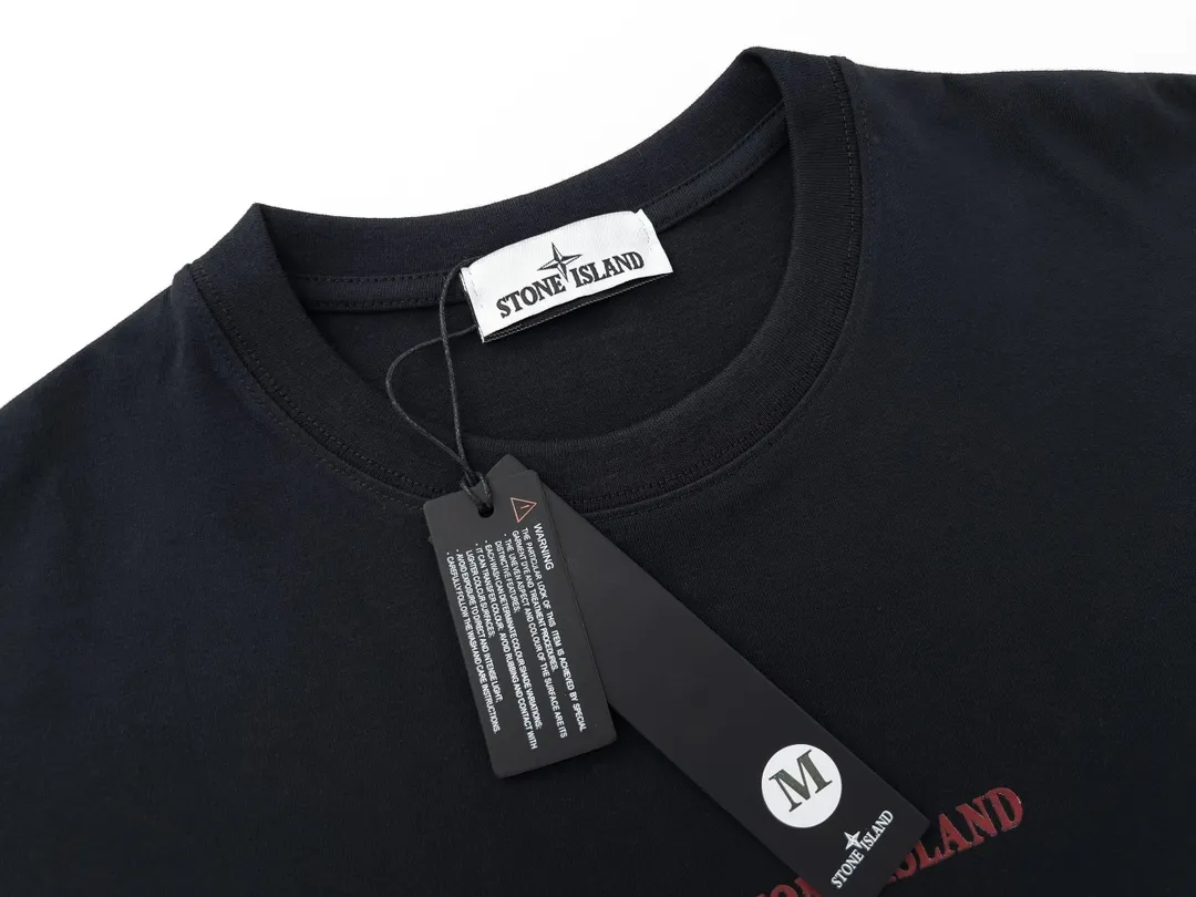 W629#P110💰 [Stone lsland/Stone Island summer new short-sleeved T-shirt with broken printed pattern on the chest] ⚠️[Original creation with high control of details] - Made of 260g combed cotton 32-count double yarn, soft and comfortable to the touch, sweat-absorbent and breathable. - Simple basic and versatile style, original quality, the first choice for couples. - Made in a large factory, four needles and five threads on the shoulder, neatly arranged, high quality workmanship. - Same style for men and women. Very versatile, one piece for everyone, details are clearly visible. Color: Black White Size: M L